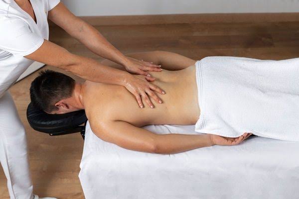 Masajista a Domicilio en Medellín | Tu Tienda Spa